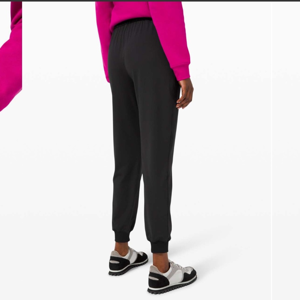 Lululemon Keep Moving Jogger in Black size 6 - Picture 2 of 9